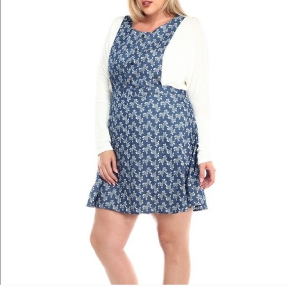 Bellino Back Point Dress - Picture 2 of 3